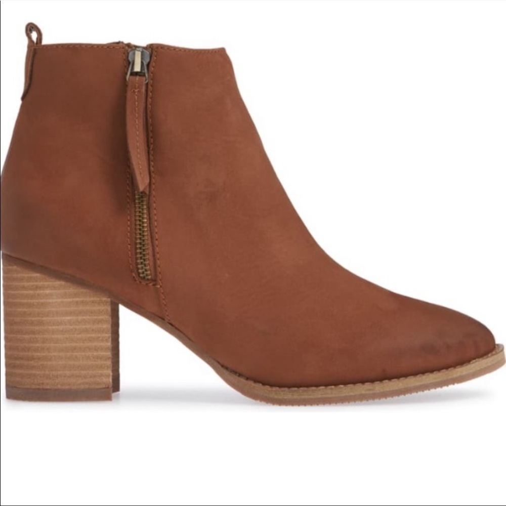 Blondo Nova Waterproof Booties 9